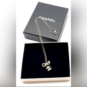 Auth🔥CHANEL Crystal Bow Necklace🌸W/ free COA /Chanel Box-EUC